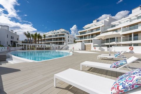 Beautiful, modern, contemporary, large, Raised ground floor apartment with sea views and own private plunge pool, Just 100 meters from the Calanova golf club house with an excellent bar and restaurant. Only 7 minutes drive to the fantastic village of...