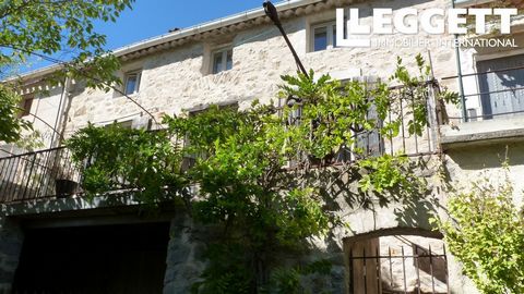 A24480LHS34 - This traditional building was the vigneron's house, with its wine barn underneath, and has been skilfully converted to two modern houses, or one large 4-bedroomed house, respecting all the unique features which remained. It is now one o...