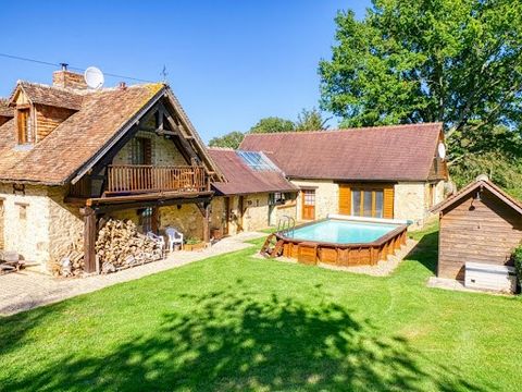 SARTHE:72550 Coulans sur Gée. If you are looking for space, nature and tranquillity, this beautiful property is a home for family, friends or tourists. Budget: €787,500 Agency fees are to be paid by the buyer, i.e. €750,000 net seller. It is in the h...