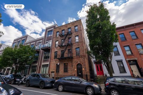 An Investors Dream with Fantastic Cash Flow We are pleased to offer for sale the building 174 15th in prime South Park Slope. Consisting of 5 stories (including the basement), each floor includes two massive 2-bedroom apartments with fantastic natura...