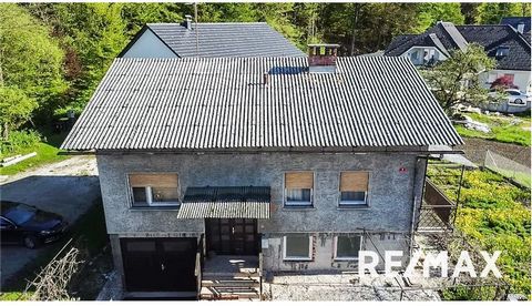 Op een rustige en groene locatie in Homco pri Radomljah in het dorp van nieuwere huizen, grijpen we in bij de verkoop van een vrijstaand woonhuis. Het huis is gebouwd in 1969 en beslaat 184,8 m2 en de grootte van het perceel is 363 m2. Het huis is ee...
