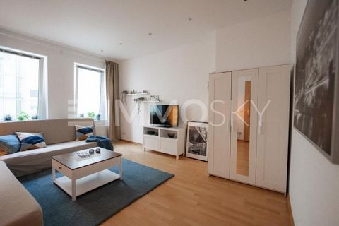 Are you looking for a dream apartment in the heart of the city? Welcome to your new home in the sought-after district of Prenzlauer Berg. This bright, well-designed and modernized apartment offers you a comfortable living experience in one of Berlin'...
