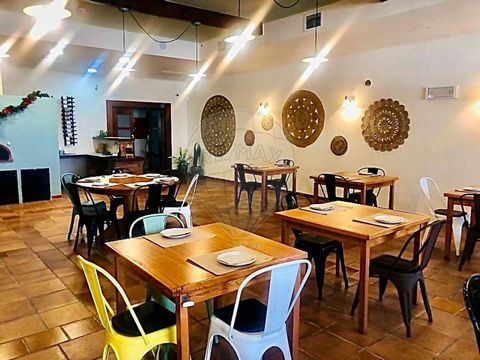 Oportunidade de Negócio, Trespasse de Restaurante equipado localizado na Terrugem, Sintra. Restaurante renovado e equipado com 320m2, tem forno a lenha e uma renda atrativa que se mantém. Situado numa zona de grande fluxo de pessoas, está rodeado por...