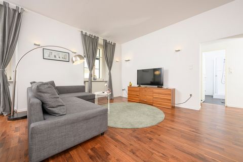 This modern apartment awaits you in the historic center of Vienna. The 70 m² apartment has one bedroom, a double bed and an additional sofa bed in the living room. The bathroom is equipped with a shower. There are numerous excellent restaurants and b...