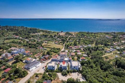 Villa is located in Peroj, near Fazana, Vodnjan, Pula, National Park Brijuni Islands. Beach is near, 300 meters from villa. Surrounded with private 140 cm height fence, villa has private swimming pool with heating option, private parking, 3 rooms wit...