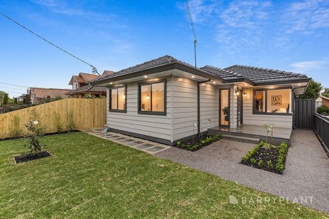 Completely re-imagined from top to toe, this stunning three bedroom, two bathroom family home leaves no stone unturned in delivering sublime modern luxury framed by a classic weatherboard exterior. Set in immaculate surrounds, a separate entry introd...