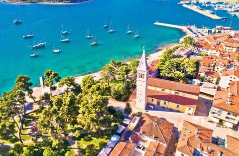 Location: Istarska županija, Novigrad, Novigrad. ISTRIA, NOVIGRAD - Apartment with a panoramic view in a great location On the west coast of Istria is the city of Novigrad, an enchanting town that has grown from a fishing village into a tourist desti...