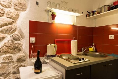 Apartment Lee Loo is situated in the heart of The Old City, surrounded by City Walls, cobblestone streets and the Stradun promenade making it an ideal place for discovering Dubrovnik. Luggage storage before check in and after check out are available,...