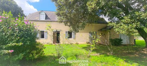 Votre agence 123webimmo l'immobilier au meilleur prix vous présente : Venez découvrir cette superbe maison de caractère, située entre Pau et Tarbes Nichée au cœur d'un petit village tranquille, cette ancienne demeure pleine de charme offre un véritab...