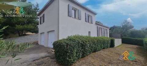 On the heights of Beaucaire, outside the city center, close to all shops, contemporary villa composed of: - Entrance with cupboards - A 40 m² living area composed of a large living room - dining room + open fitted and equipped kitchen, - Three bedroo...