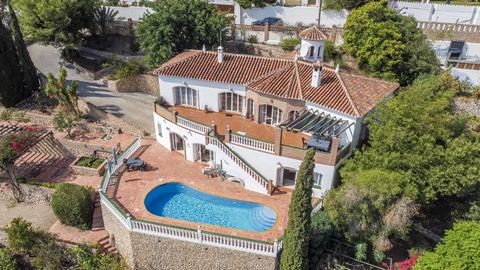 Beautiful mature gardens with fruit trees surround this very special villa in Cortijos San Rafael, between Frigiliana and Nerja. Mountain and sea views, a large heated private swimming pool and plenty of terraces to enjoy. Spacious separate apartment...