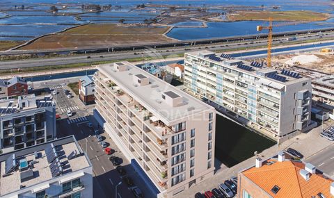 Located in the prestigious JC Barrocas Apartments development, this 2 bedroom apartment under construction combines comfort, functionality and premium finishes. It has a spacious suite, a second full bathroom, balcony with excellent sun exposure and ...