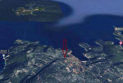 Terrain à bâtir à vendre à Meganisi Lefkados. Le terrain de 1069 m² dans le plan de la ville, à l’intérieur d’une zone d’habitat à Spartohori Meganisi Lefkados, constructible, a une façade sur une route municipale. Le terrain surplombe la mer, l’île ...