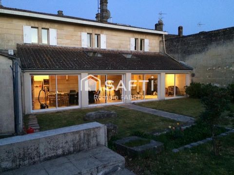 Maison de Maitre en pierre « cœur de ville » avec cinq chambres, terrain intimiste et grand garage