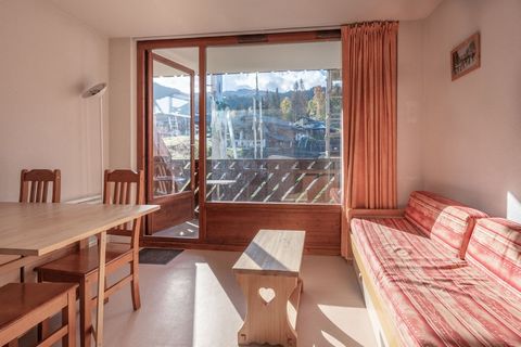 The apartment in Morillon has 1 bedrooms and capacity for 6 persons. Accommodation of 37 m² tastefully-furnished and is fully-equiped, located on at the foot of the ski slope, It has slopes. The property is located 50 m city, 50 m supermarket, 50 m s...