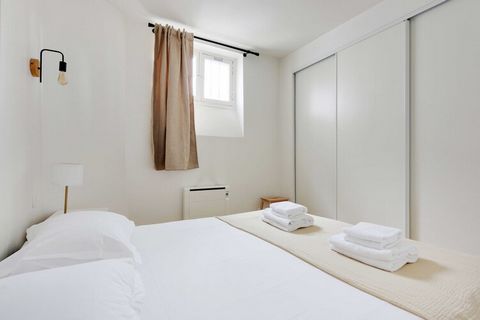 Welcome to our 37 m² 2-room apartment that sleeps 2. Nearby, explore the Canal Saint-Martin, the Grand Rex and the Grands Boulevards. With excellent metro links, you're within easy reach of Paris' iconic sites. This apartment offers privileged access...