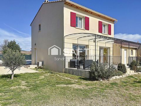 Caromb villa 2015 de 101 m² sur un terrain de 618 m² avec garage et piscine