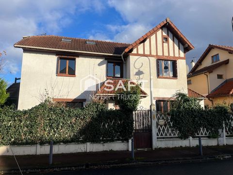 GRANDE MAISON FAMILIALE MODULABLE AU CALME