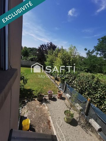 Maison familiale en pierre avec piscine