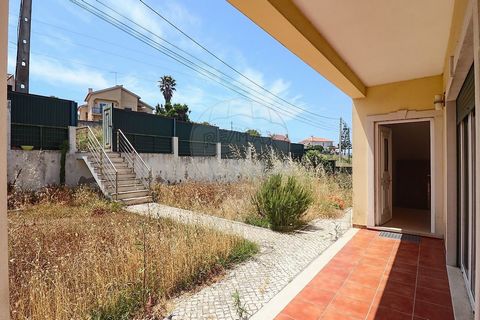 Moradia Isolada T4 - Carvoeira - MAFRA  Moradia T4 em Bom Estado com Jardim e Churrasqueira – Oportunidade Imperdível! Apresentamos esta excelente moradia T4, ideal para famílias que procuram conforto, espaço e qualidade de vida. Localizada numa zona...