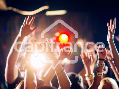 Dpt Puy de Dôme (63), à vendre TOURS SUR MEYMONT dancing à rénover