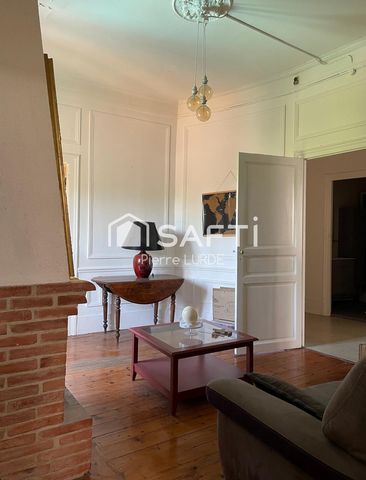 Proche centre ville - Appartement T5 de 120 m2 avec terrasse.