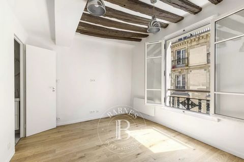 Au cœur du Marais et à proximité immédiate de la rue de Bretagne et du Marché des 