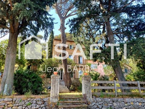 Dans le secteur privilégié du Cap Brun/serinette, dans une somptueuse maison de Maitre sur 1153m² de terrain privatif, bien d'exception de 134m²