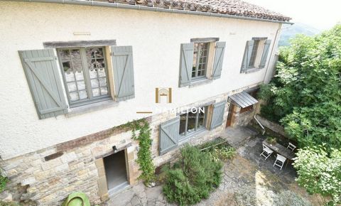 MAISON ENTIEREMENT RENOVEE DE DEUX LOGEMENTS AVEC TERRASSES INDEPENDANTES ET UN ATELIER-BOUTIQUE