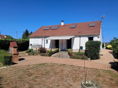 BEAU PAVILLON AVEC BEAUX VOLUMES, CHAMBRES ET SALLE D'EAU DE PLAIN PIED ,GRAND TERRAIN ARBORE,JARDIN, SERRE, BARBECUE