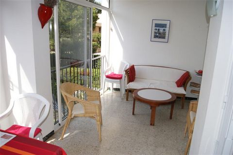 This cozy apartment is located in Rosas, Costa Brava, in the province of Gerona, Catalonia. Rosas is situated on the northern coast of the Gulf of Roses, south of Cape Creus. The accommodation is part of a quiet suburban neighborhood and lies just 15...