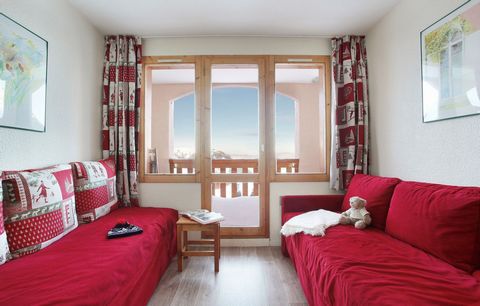 Die Residenz befindet sich im charmanten autofreien Ferienort Belle Plagne auf 2050 m Höhe, in der Nähe des Vanoise-Nationalparks und im Herzen von Savoyen und seinen unglaublichen Berggipfeln. Die Residenz ist der Sonne ausgesetzt und bietet traditi...