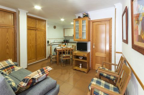 This cozy and comfortable apartment is located in the coastal area of Oliva, a few meters from a family beach. It can accommodate 2-3 people. The living room, dining room, and kitchen are in the same room. There, you can relax cooling, thanks to the ...
