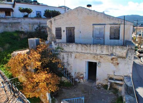 An attractive old stone house on a private plot in the heart of the village of Kalo Horio, East Crete and within a few minutes drive of some of the areas fabulous sandy beaches. The property is a spacious building with sea views and can be renovated ...