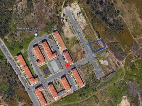 Plot of urban land with 1350m2 with a construction area of 1665m2. Feasibility for construction of ground floor building and two floors for 6 apartments with capacity for parking of 12 cars. Implantation Area: 555m2 It is located only: - Schools 900m...