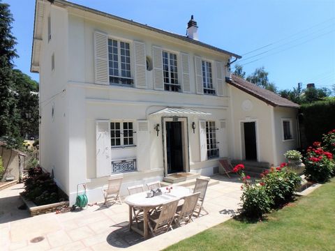 Dpt Hauts de Seine (92), à vendre VILLE D'AVRAY maison P7 de 190 m² - Terrain de 651,00 m²