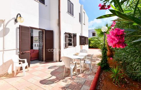 PORTO CESAREO - LECCE - SALENTO Located inside a holiday village just 5 minutes away from the crystal clear sea of the Ionian coast, we offer for sale a detached villa of approx. 80 sm located entirely on the ground floor with an exclusive outdoor ar...