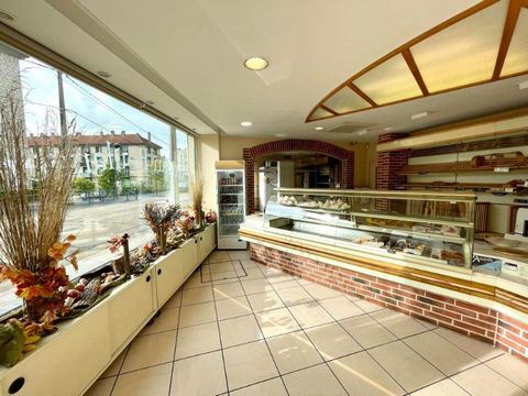 Friends bakers entrepreneurs, this bakery is for you! Located in the capital city of Haute-Marne, in Chaumont, the current owners have made this bakery a must for Chaumont and people passing through. But it’s time for our baker to take some well-dese...