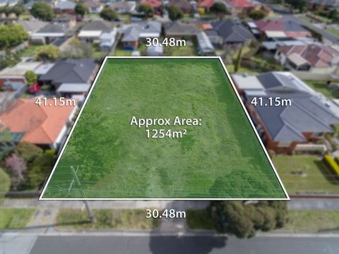 Rare Investment Opportunity – One of the fastest growing areas in Dandenong North with a rare development prospect. A variety of options for developers/builders or investors - the 4 Property Endorsement Scheme has been approved: - Double-storey, 4 be...