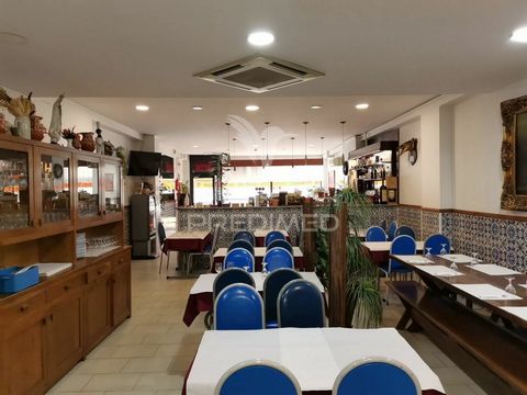 Learn more about this fantastic property. Unique opportunity. Excellent opportunity to implement your restaurant business near the city center of Braga. Restaurant fully furnished and equipped, with crockery and all the necessary utensils to start th...