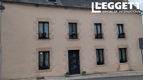 A25262ERB56 - This village centre house has been completely renovated using quality materials. You are in the centre of the village, close to Ploërmel. The house has 5 bedrooms, including a master suite. The rooms are large and sunny. The property is...