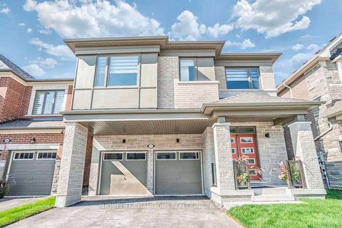 This Fully Furnished 2700 SF House Is A True Gem With A Perfect Blend Of Comfort And Convenience. Luxury Lifestyle At Its Best In The Popular Seaton Whitevale, Pickering North. Entertain In Style In The Lavish Open Concept Kitchen With Over-Sized Isl...