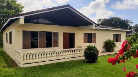 3 bedroom 2 bathroom bungalow on approx 1/4 acre of flat land, fenced and gated. Quite stable community with returning residence, business persons and retirees. Less than 5 mins drive to the town center of Petersfield. Approx 10 minutes drive to the ...