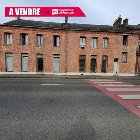 Nouveauté Benjamin Propriétés Privées ! à Hirson, découvrez ce grand immeuble de 378m2, ancien hôtel, idéal pour investissement locatif ! - Avec ces 201m2 au rez-chaussé, avec plusieurs entrées possible, vous pourrez facilement aménagé 3 à 4 appartem...