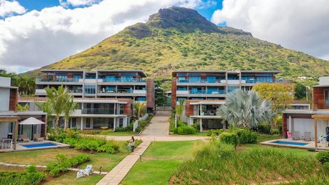 Entdecken Sie den absoluten Luxus mit dem Manta Cove Penthouse, einer außergewöhnlichen Residenz, die einen unvergleichlichen Lebensstil auf Mauritius bietet. Dieses Penthouse befindet sich in einem wunderschönen Komplex am Meer und ist von einigen A...