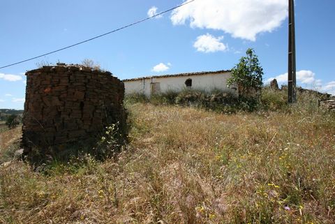 At a distance of 10 kilometres from S.B. Messines, with tarmac all the way to the land, we find this property that offers unobstructed views. The house is located on the high point of the land facing south. There is electricity on the land. It is an ...