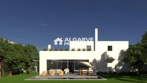 Located in Quarteira. Plot of land with approved project next to the resorts of Vilamoura and Vila Sol. Close to all amenities (shops, restaurants, supermarkets,...) and 4/5 minutes drive from the beach. With a total area of ​​1.645 sq.m. and the pos...