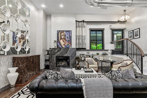 Found in the heart of downtown Steamboat is a remarkable residence inspired by the classic art deco style of the 1920’s. The two-bedroom pied-a-terre at the Olympian is a masterpiece of design constructed with custom, luxe materials and finishes of t...