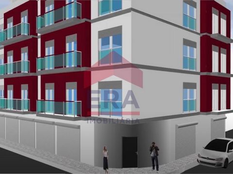 Apartamento de 3 habitaciones en construcción en Caldas da Rainha. En el 2do piso. Con buenas áreas interiores, cocina semi equipada, sala de estar, 3 habitaciones y 2 baños. Bien ubicado, cerca de comercio y servicios. Excelente acceso a la A8 y a 5...