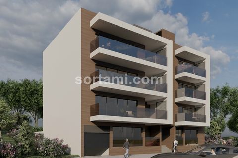 Plot of land for construction of a residential building in the centre of Almancil. Set on a plot of 840m2, it allows the construction of a residential property consisting of a basement  (underground parking and storage) and three floors. It is projec...